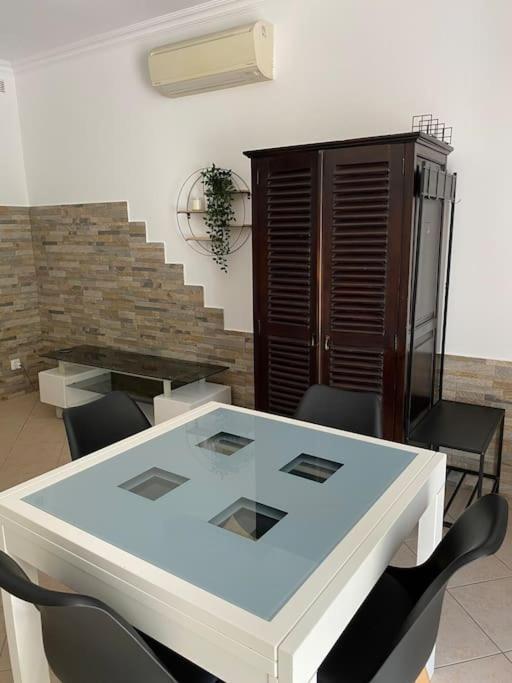 Villa Serenice - F2 Au Calme, Climatise, Wifi Et Parking Gratuit Kültér fotó